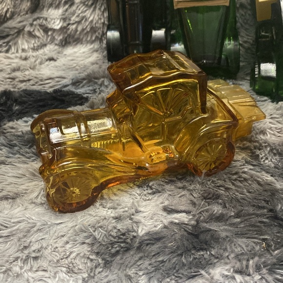 Vintage AVON 4 Car Cologne Bottles Empty Green and Amber Glass - Picture 10 of 16